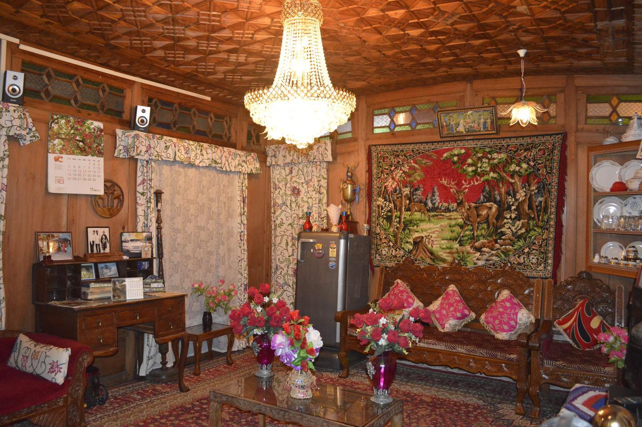 Lake Palace Group Of House Boats Srīnagar Esterno foto