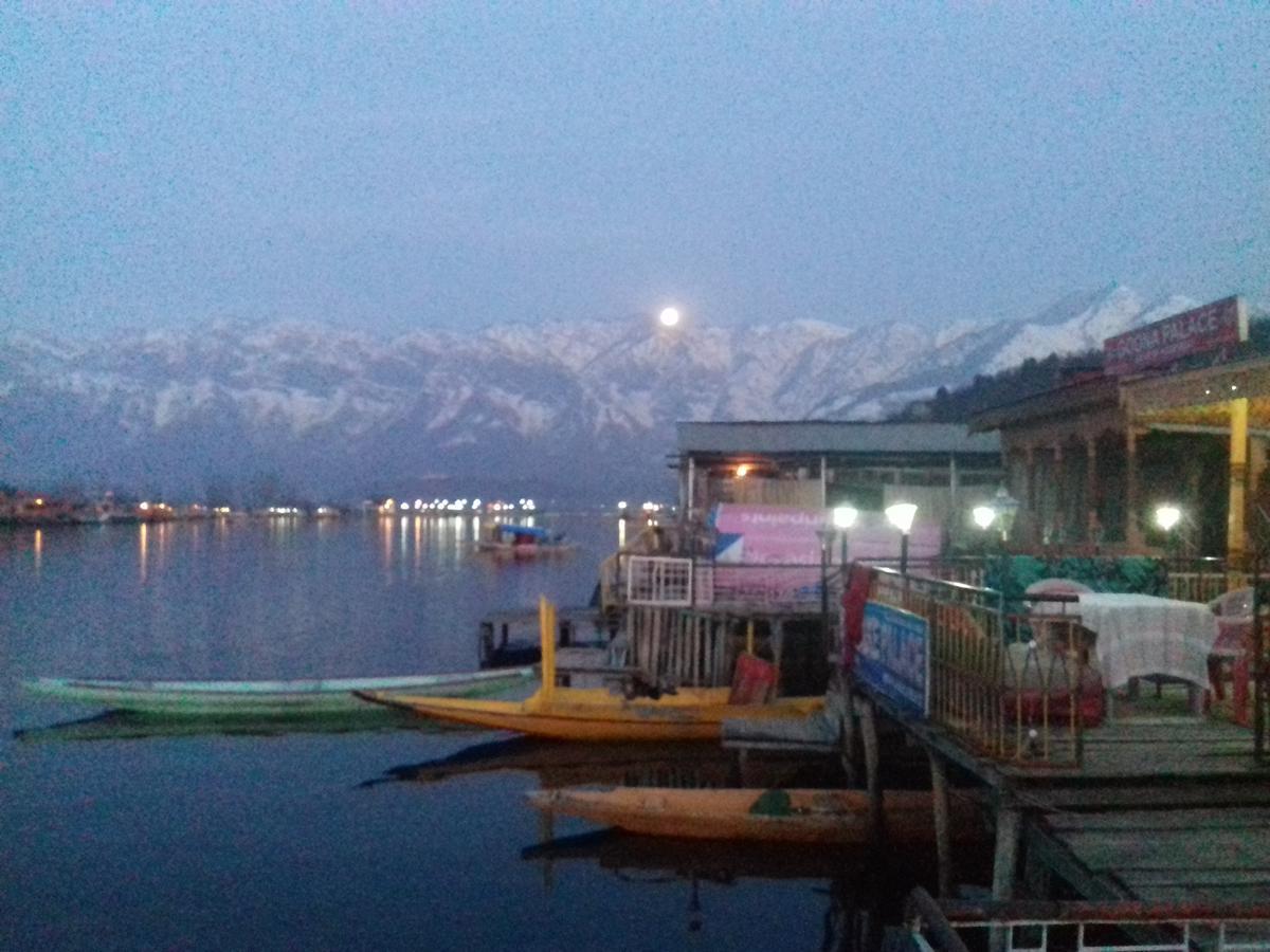 Lake Palace Group Of House Boats Srīnagar Esterno foto