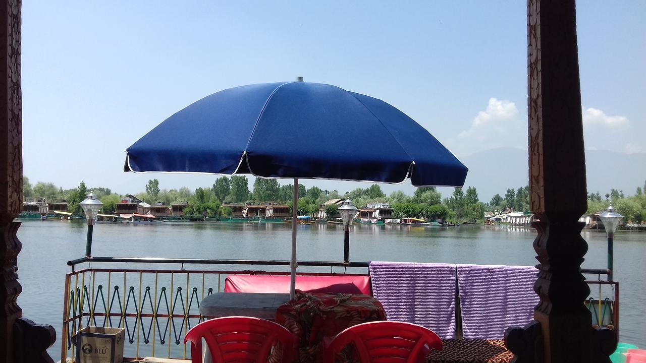 Lake Palace Group Of House Boats Srīnagar Esterno foto