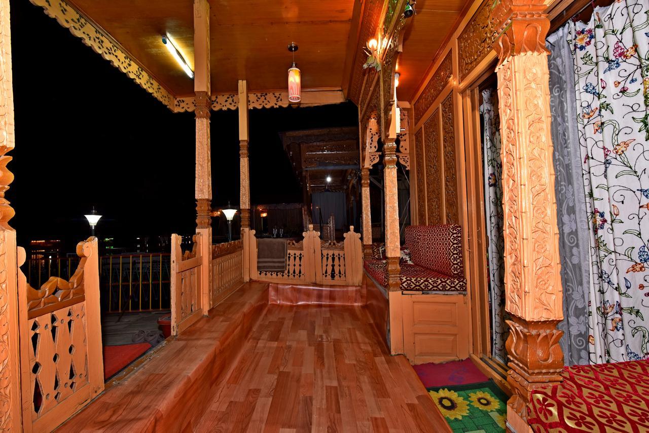 Lake Palace Group Of House Boats Srīnagar Esterno foto